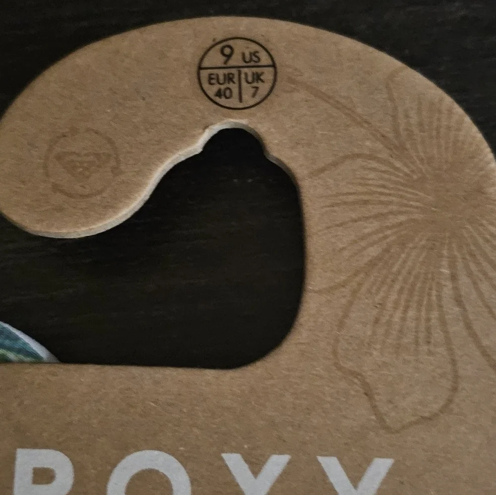 Roxy Bermuda Thongs - Picture 3 of 4